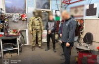 На Хмельниччині судитимуть екскомандира військової частини та солдата у справі про незаконні виплати військовим