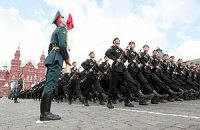 Екс-посли США вважають, що 9 травня треба святкувати в Києві, а не в Москві