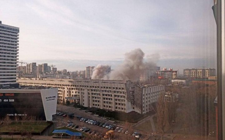 Унаслідок обстрілу Києва постраждали будівлі КНУ імені Тараса Шевченка
