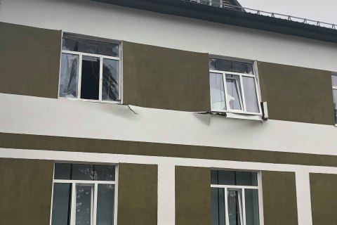 У гуртожитку навчального центру на Чернігівщині стався вибух, загинув військовий, двоє поранені