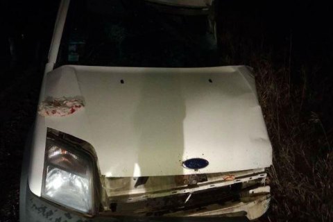 Под Харьковом столкнулись фургон и автобус с 35 пассажирами