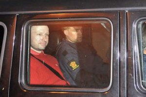 Норвежского террориста посадили на два месяца в одиночку