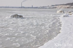 Из-за непогоды в Крыму прекратилось паромное сообщение с Краснодарским краем