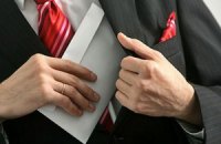 ​Украина догнала Россию по уровню коррупции