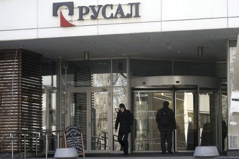 В США сенаторы подготовили резолюцию против снятия санкций с компаний Дерипаски