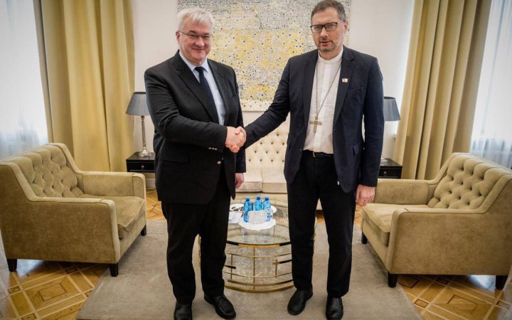 Андрій Сибіга обговорив із Апостольським нунцієм співпрацю України та Святого Престолу