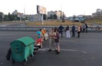 Кличко отказался оставлять киоски в переходе метро "Харьковская"
