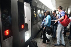 Поезд Hyundai сломался по дороге в Донецк