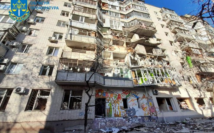 ​Росіяни знову обстріляли Херсон і передмістя, є загиблий і поранені (оновлено)