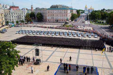 Порошенко объявил день запуска патрульной полиции Днем полиции Украины