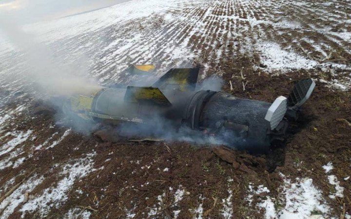 Росіяни завдали ракетних ударів по Луцьку, Харкову, Житомиру, Рівному, на Київщині – вибухи (оновлено)