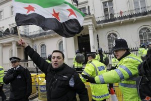 ​Великобритания выдворила сирийских послов