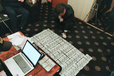 В Киеве арестовали начальника управления Госрезерва за попытку подкупить главу ведомства (обновлено)