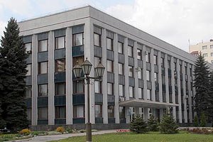 В Луганске из администрации эвакуируют чиновников