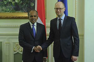Украинских госслужащих отправят на стажировку в Сингапур