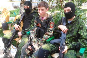 Террористы мобилизируют в свои банды детей, - СНБО