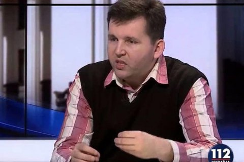 В Киеве с девятого этажа выпал известный политолог (обновлено)