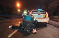 В Киеве сотрудник мойки на авто клиента попал в ДТП и грозился изнасиловать полицейских (обновлено)