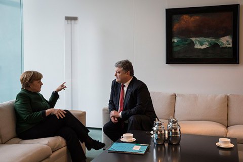 Порошенко на следующей неделе обсудит с Меркель участие Германии в урегулировании на Донбассе
