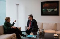 Порошенко на следующей неделе обсудит с Меркель участие Германии в урегулировании на Донбассе