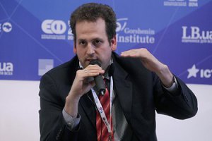 Децентралізація розподіляє відповідальність між регіонами, - німецький експерт