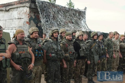 Рада разрешила краткосрочные контракты на военной службе