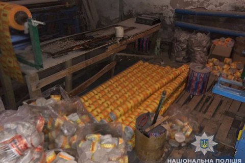 ​Полиция закрыла мини-завод по производству поддельной туалетной бумаги во Львовской области