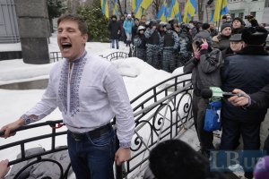 ​Одного из участников акции под Администрацией забрала скорая