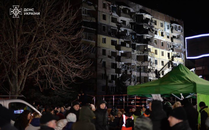 Головне за вівторок, 12 березня: ракетні удари по Кривому Рогу, новий пакет допомоги від США, вибухи в Росії