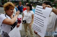 Знаменитості заступилися за українську мову
