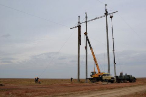 Отключена одна из четырех высоковольтных линий в Крым