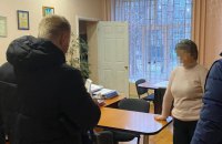 Чиновницю Голосіївської РДА судитимуть у справі про розкрадання 1,3 млн грн на закупівлях генераторів для навчальних закладів