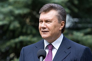 Янукович уволил ряд глав райгосадминистраций