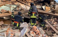 Росіяни вдарили КАБами по Харківщині, поранено жінку