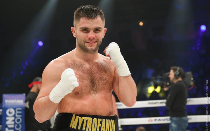 Ще один українець виступить в андеркарді бою Усик – Дюбуа