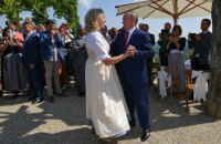 Європарламент закликав Шредера та Кнайсль звільнитися з "Роснефти"