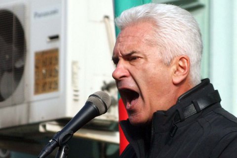 У Болгарії депутата позбавили чверті зарплати за хуліганські витівки