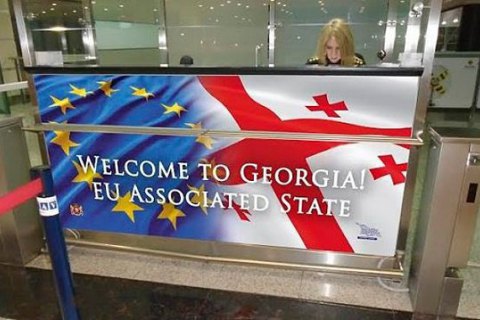 Єврокомісія запропонувала скасувати візовий режим для громадян Грузії