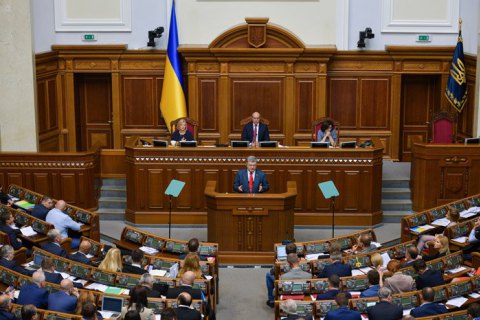 Порошенко призвал не слушать призывы "голубей мира" к компромиссу с агрессором