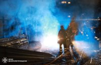 Пошкоджено підприємства, будинки, освітні заклади і авто: Росія атакувала Дніпро дронами (оновлено)