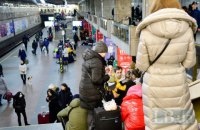 У Києві з 08:00 запрацювали продуктові магазини та комунальний транспорт