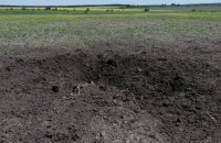 За сьогодні російська армія обстріляла вже три райони Сумської області. Пошкоджено цивільний обʼєкт