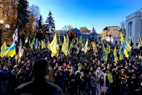 ​"Евробляхеры" собрались в политику