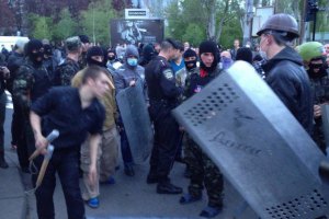Взятых в заложники донецких активистов отпустили