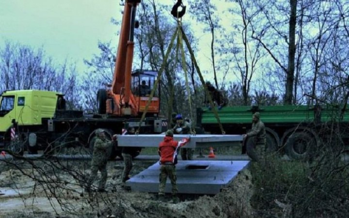 Прем'єр-міністр оприлюднив дані про витрати на будівництво оборонних споруд в Україні
