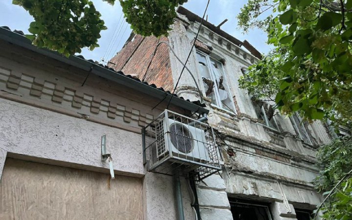​Російські війська двічі за ніч обстріляли Нікополь із артилерії