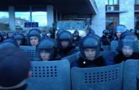 Милиция Луганска приведена в состояние боевой готовности