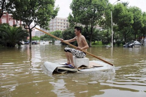 Наводнение в Китае унесло жизни более 150 человек