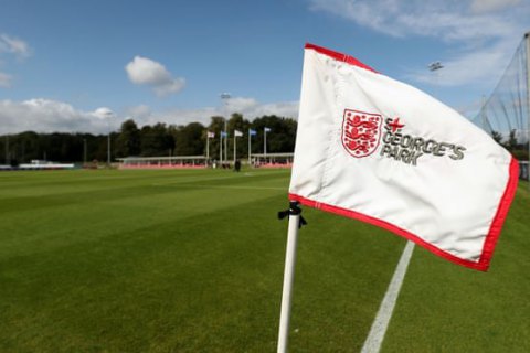 Матч между сборными Англии и Шотландии U-19 прервали по ходу первого тайма из-за коронавируса