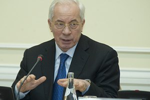Азаров обвинил в дефиците гречки погоду и ажиотаж 